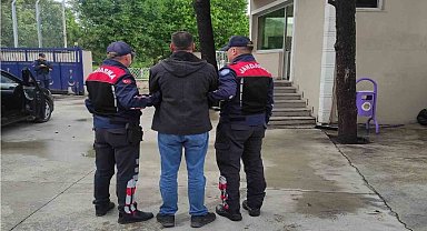 10 yıl hapis cezasıyla aranan cezaevi firarisi şahsı jandarma yakaladı