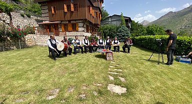 'Heybemdeki Türküler' programının bu haftaki durağı Kemaliye oldu