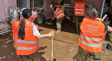AFAD Gönüllüleri, selin yaraları sarılıyor