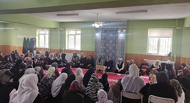 Afyonkarahisar'da "En Güvenli Sığınağımız Aile" programı düzenlendi