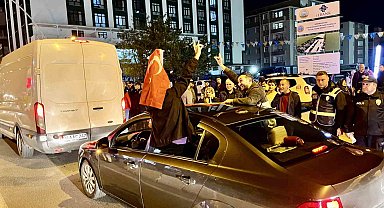 Ağrı'da seçim sonuçları büyük coşkuyla kutlandı