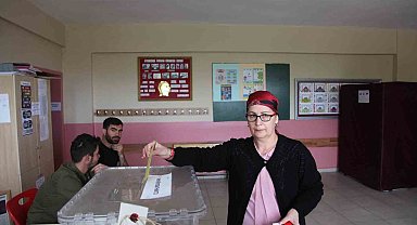 Ahlat'taki Ahıska Türkleri oylarını kullandı