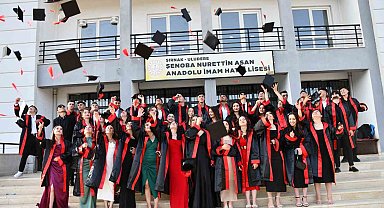 AK Partili başkandan öğrencilere mezuniyet jesti