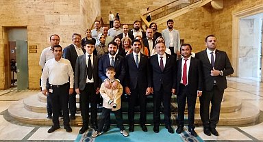 AK Partili milletvekilleri TBMM'ye kayıtlarını yaptırdı