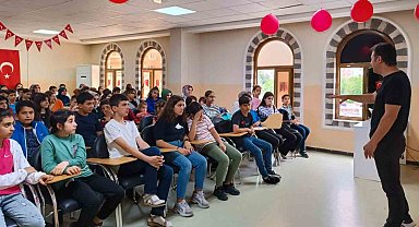 Akademi lise ve bilgievi öğrencilerine motivasyon semineri düzenlendi