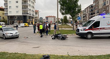 Aksaray'da otomobil ile motosiklet çarpıştı: 2 yaralı