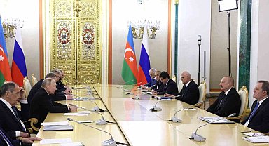 Aliyev: "Ermenistan'ın son açıklaması sonrası barış anlaşmasının diğer maddelerinde mutabakat daha kolay olacak"