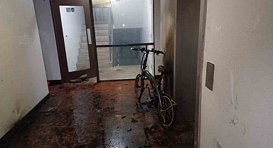 Apartmandaki elektrikli bisikletin bataryası patladı