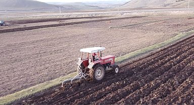 Ardahan'da buğday ve arpa ekimi başladı