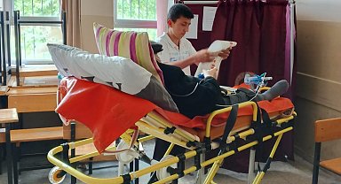 Aydın'da 91 vatandaş ambulansla sandığa ulaştırıldı