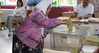 Aydın'da oy kullanma işlemi başladı