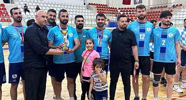 Bahar Turnuvası'nın şampiyonu halk eğitim merkezi