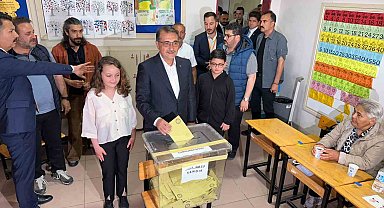 Bakan Dönmez oyunu Eskişehir'de kullandı