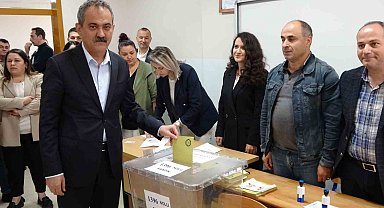 Bakan Özer oyunu Ordu'da kullandı