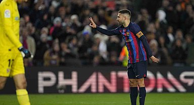 Barcelona'da Jordi Alba sezon sezonu takımdan ayrılacak
