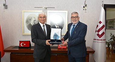 Başkan Bozkurt'tan Rektör Özcan'a teşekkür ziyareti