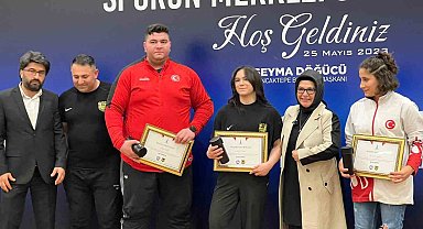 Başkan Döğücü şampiyon sporcularla yemekte buluştu