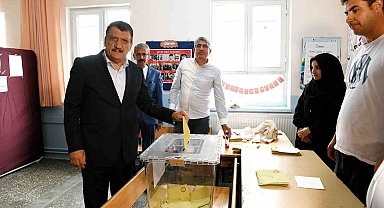 Başkan Gürkan oyunu kullandı