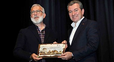 Bergama'da 'İstanbul'un Fethi' konulu konferans