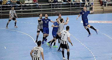 Beşiktaş'ı 36-33 yenen Sakarya Büyükşehir adını finale yazdırdı