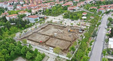 Binbirevler Kapalı Pazaryerinde çalışmalar devam ediyor