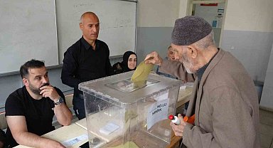 Bingöl'de Cumhurbaşkanlığı ikinci tur seçimi için oy kullanımı başladı