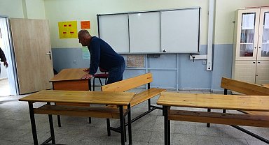 Bitlis'te okullar seçime hazırlanıyor