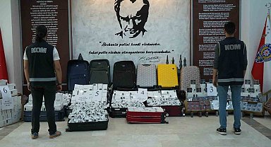 Bulgaristan'dan valizlerle getirilen 4 milyon liralık kaçak elektronik sigara ele geçirildi: 7 şüpheliye gözaltı