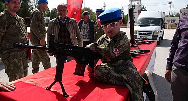 Burdur'da engelli gençler temsili askerlik yaptı