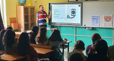 Burdur'da öğrencilere uyuşturucu ve siber suçlarla mücadele eğitimi verildi