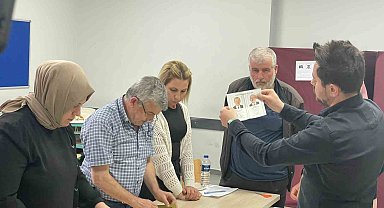 Bursa'da Cumhurbaşkanlığı için sandıklar açılmaya başlandı