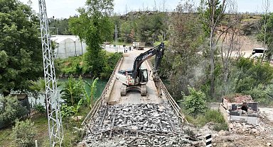 Büyükşehir Belediyesi Naras Köprüsü'nü yeniliyor