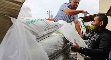 Büyükşehir çiftçiye kaolin kili dağıttı
