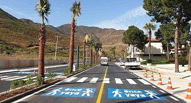 Büyükşehir ekiplerinden yollarda 8 bin 453 kilometre çizgi çalışması