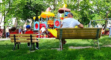 Büyükşehir parklara renk kattı