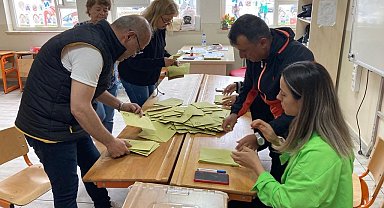 Çanakkale'de sandıklar açılmaya başlandı