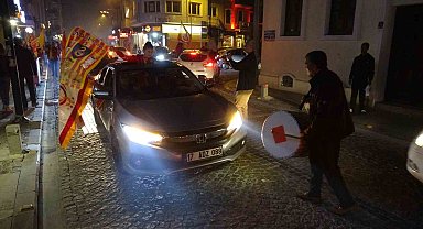 Çanakkale'de taraftarlardan davul zurnalı kutlama