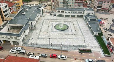 Çarşı ve Kent Meydanı'nda yapımı tamamlanan dükkanlar satışa çıkarılıyor