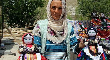 Coğrafi işaretli Soğanlı bebekleri dünyaya açılıyor