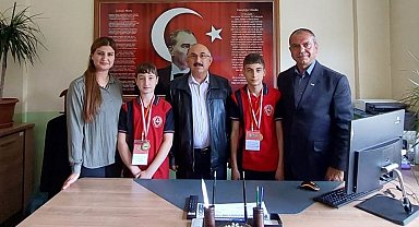 Çorumlu öğrenciler kodlama yarışmasında Türkiye 2'ncisi oldu