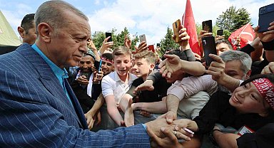 Cumhurbaşkanı Erdoğan, merhum Cumhurbaşkanı Turgut Özal'ın kabrini ziyaret etti