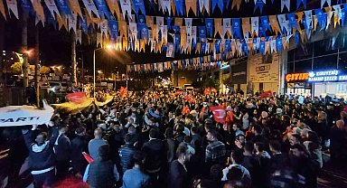 Cumhurbaşkanı Erdoğan'ın zaferi Bitlis'te kutlandı