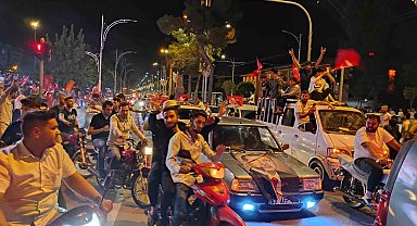 Cumhurbaşkanı Erdoğan'ın zaferi Şanlıurfa'da coşkuyla kutlandı