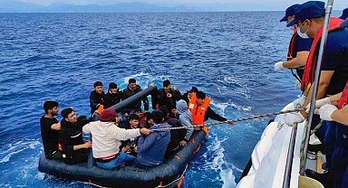 Datça'da 50 düzensiz göçmen kurtarıldı