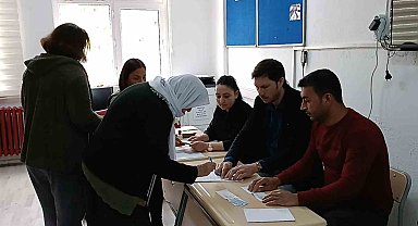 Denizli'de oylar ikinci kez sandıkla buluşmaya başladı