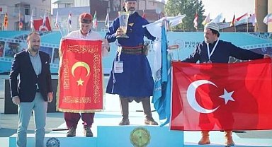 Denizlili sporcu Fetih Kupasında altın madalya kazandı