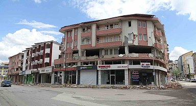 Depremde enkaza dönen Niyazi Mahallesi TOKİ ile ayağa kalkacak