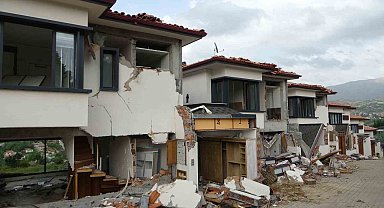 Depremin vurduğu milyonluk villalar için yıkım kararı
