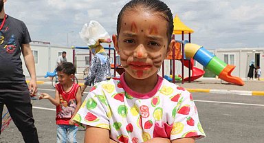 Depremzede çocuklar yeteneklerini sergiledi