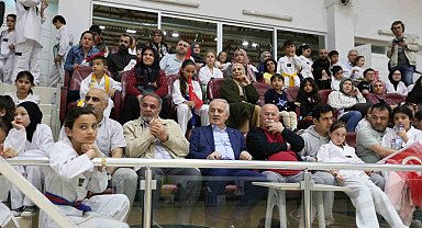 Derince'de tekvando şöleni